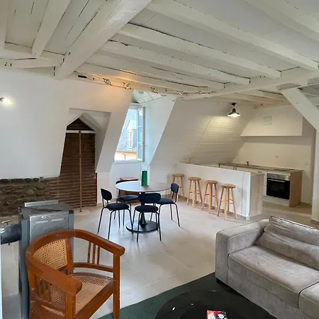 Duplex - - Family-friendly - Pyrenees & Castle بو