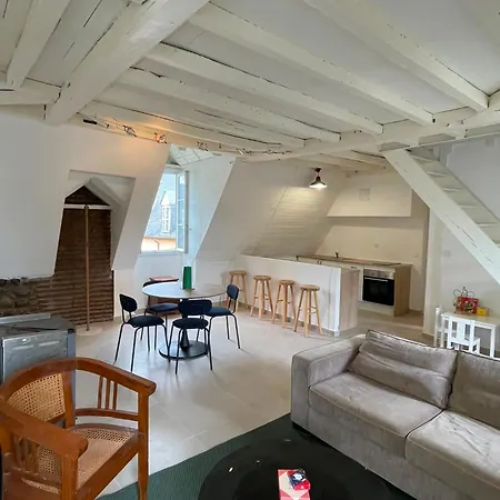 Duplex - - Family-friendly - Pyrenees & Castle *